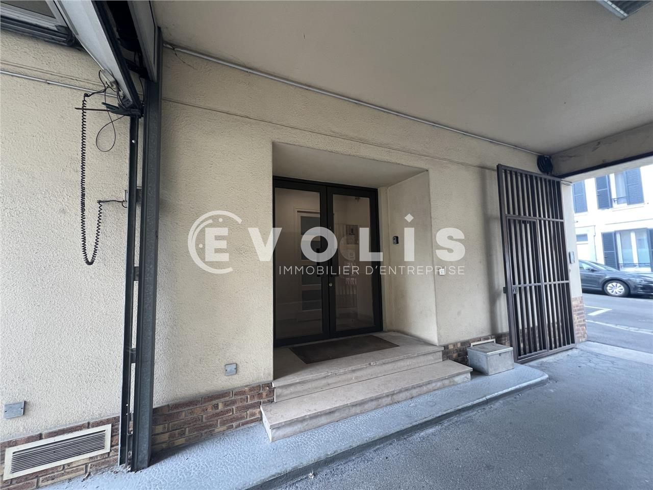 Idéalement situé en plein centre-ville du Raincy,