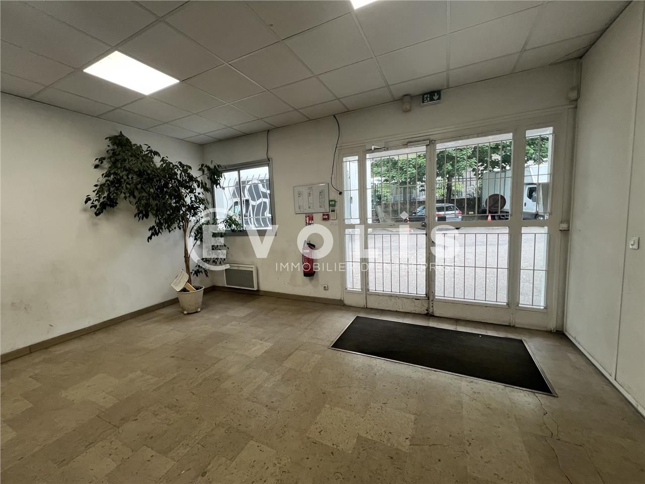 A proximité du RER, et en zone d'activité, EVOLIS