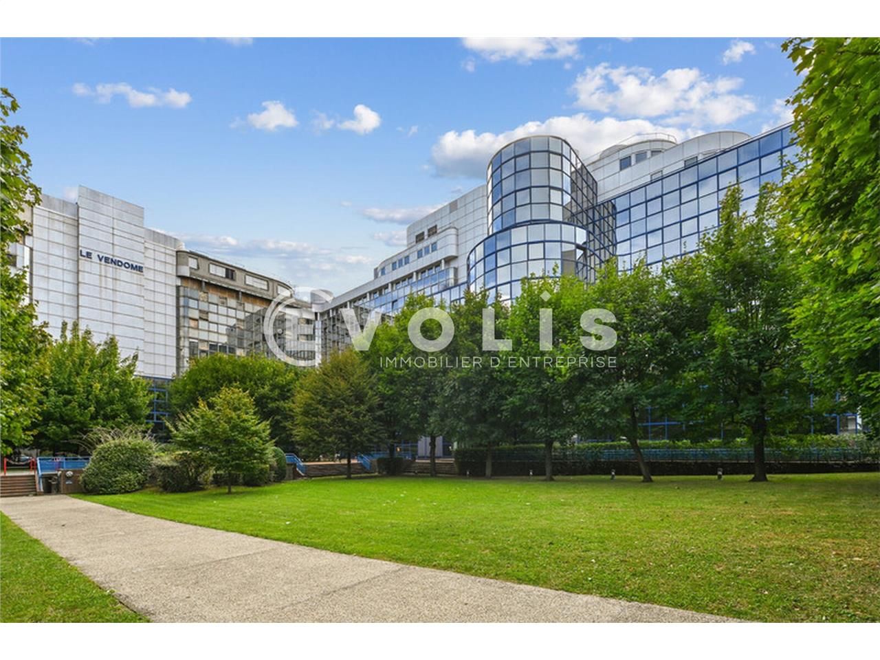 Au sein de l'immeuble SILVERGREEN, avec un accès