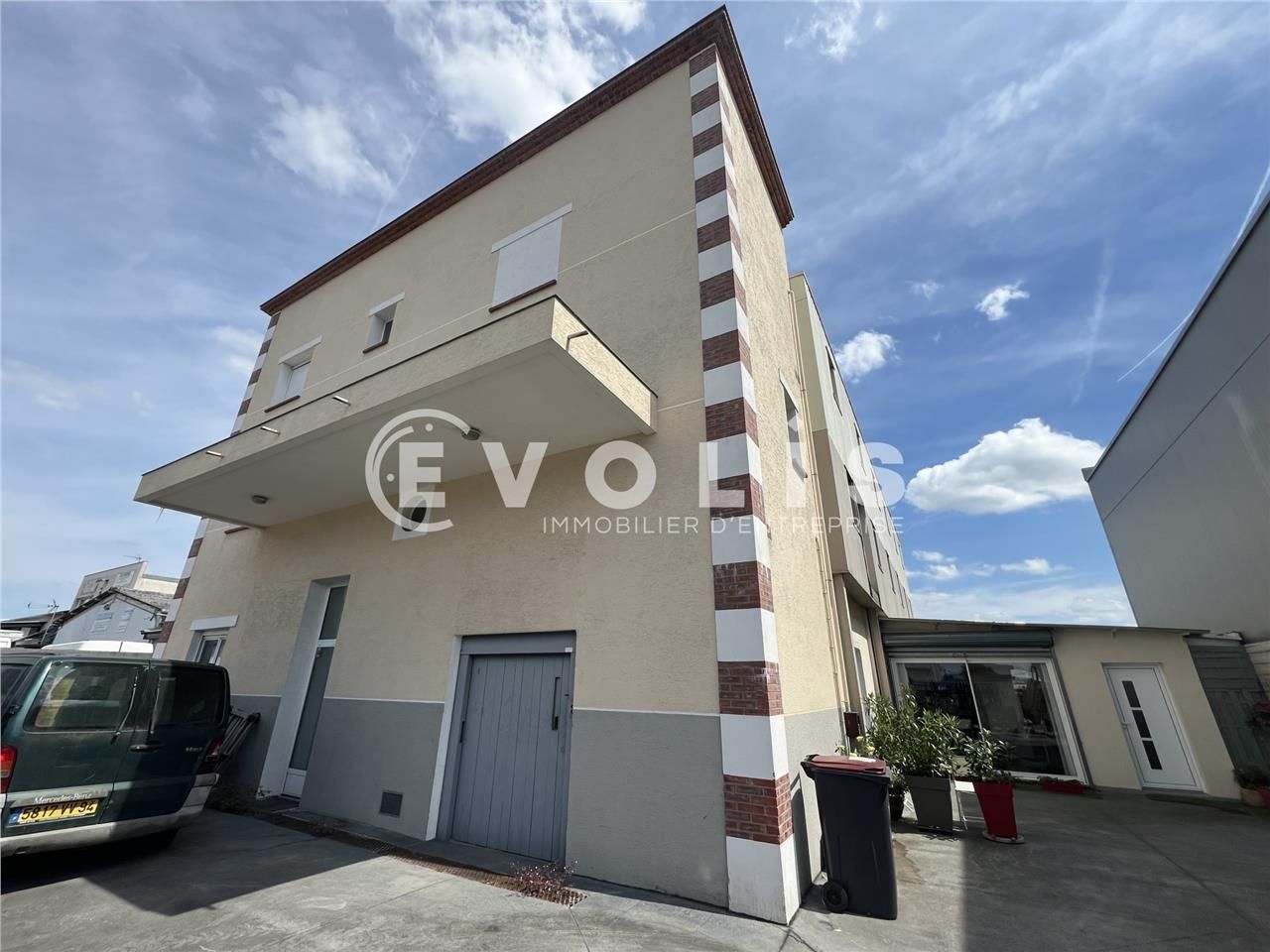 Au sein d'une zone d'activité, EVOLIS vous propos