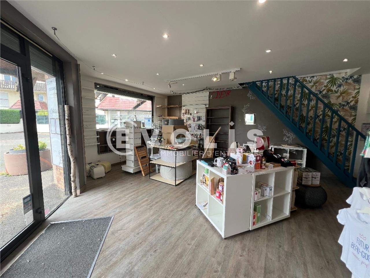 Au sein d'une zone commerciale, à Marolles-en-Bri