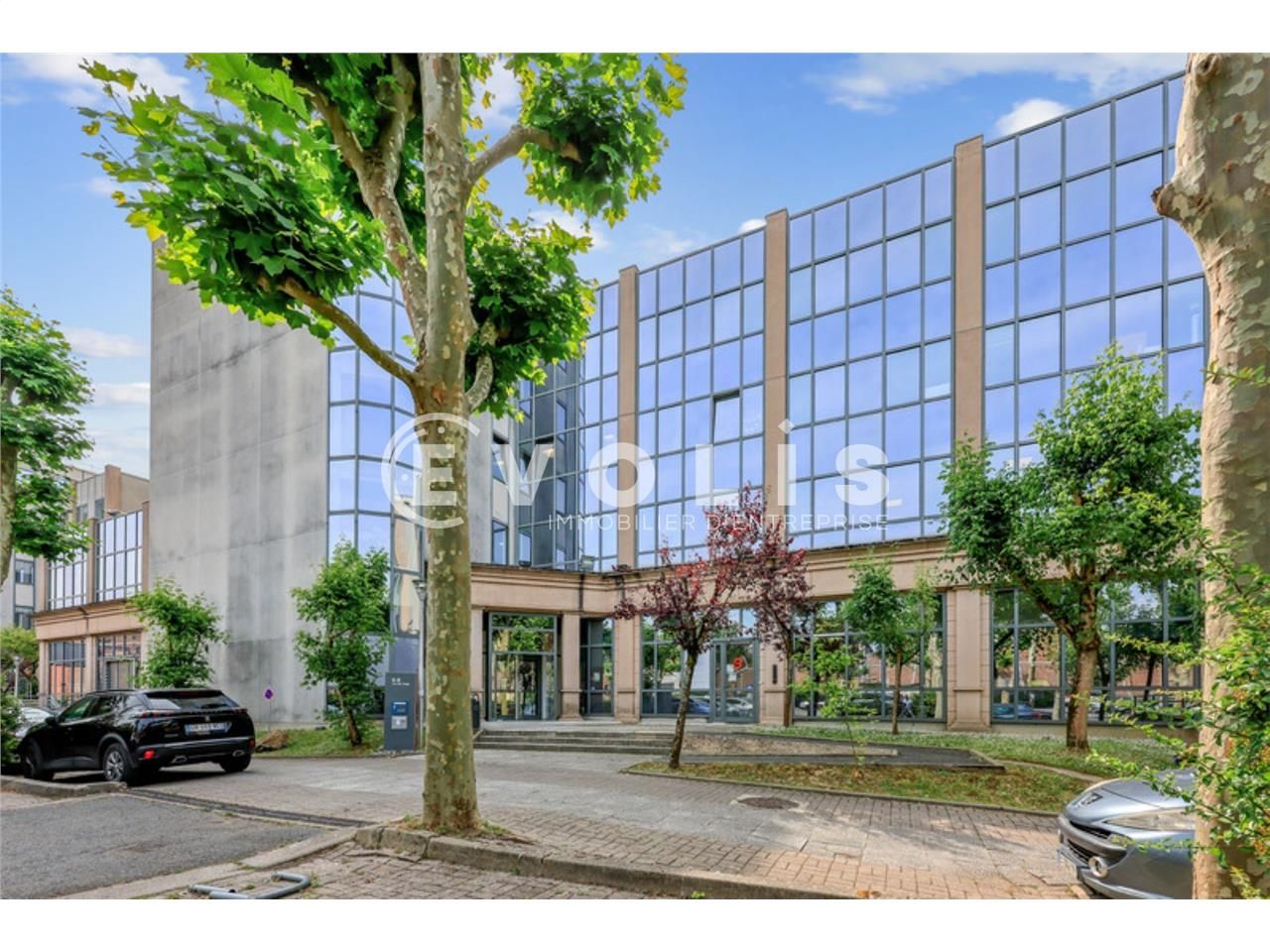 Situés à Neuilly-Plaisance, dans un environnement