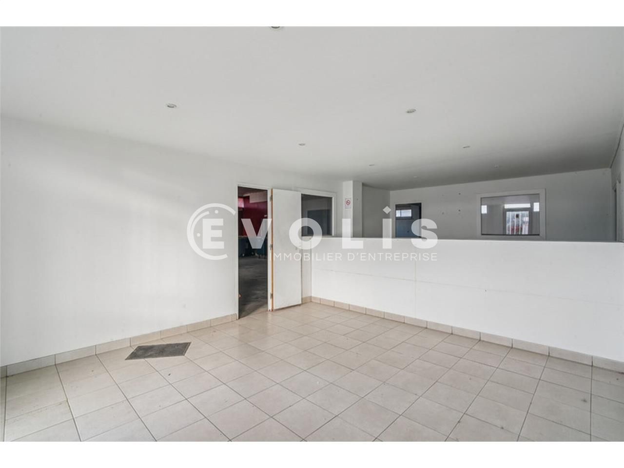 Au sein de la ZI de  la Renouillère à Neuilly-Pla