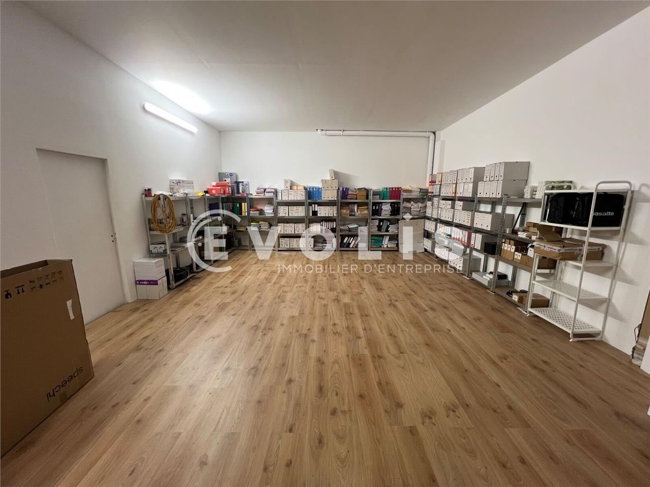 Situé idéalement à proximité de l'autoroute A4, E