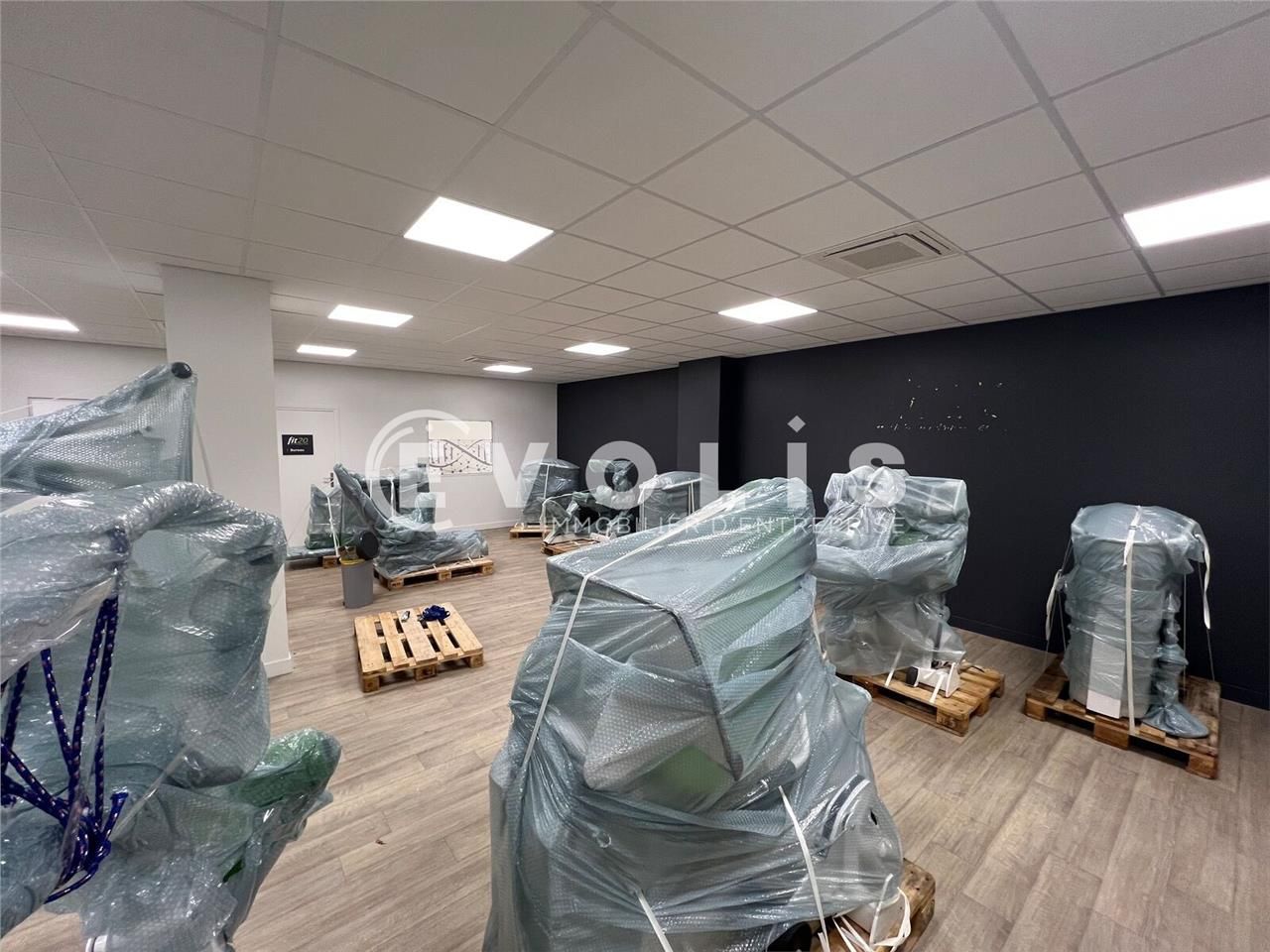 Situé idéalement à proximité de l'autoroute A4, E