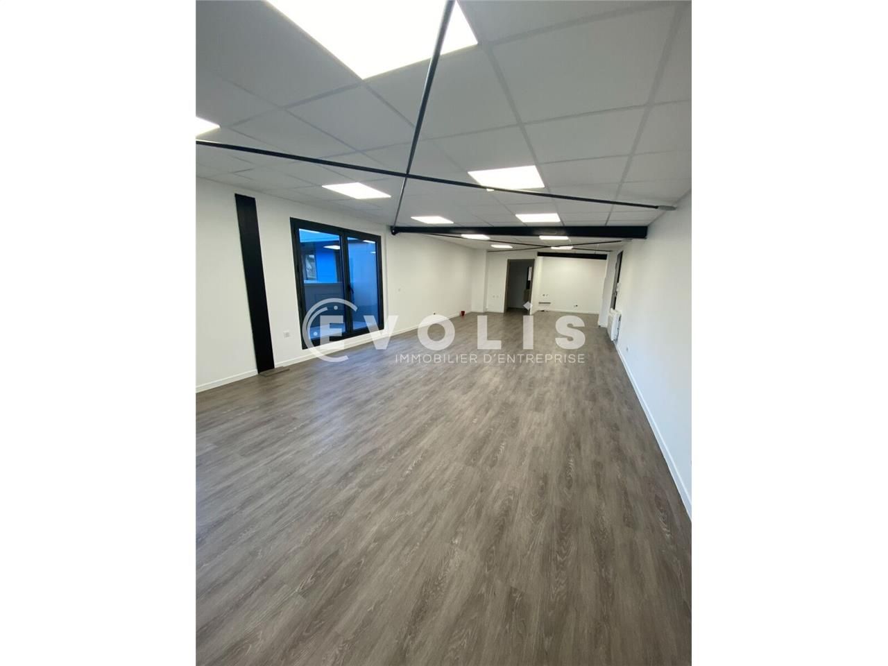 A LOUER - BUREAUX NEUFS À LAGNY-SUR-MARNE (77) -