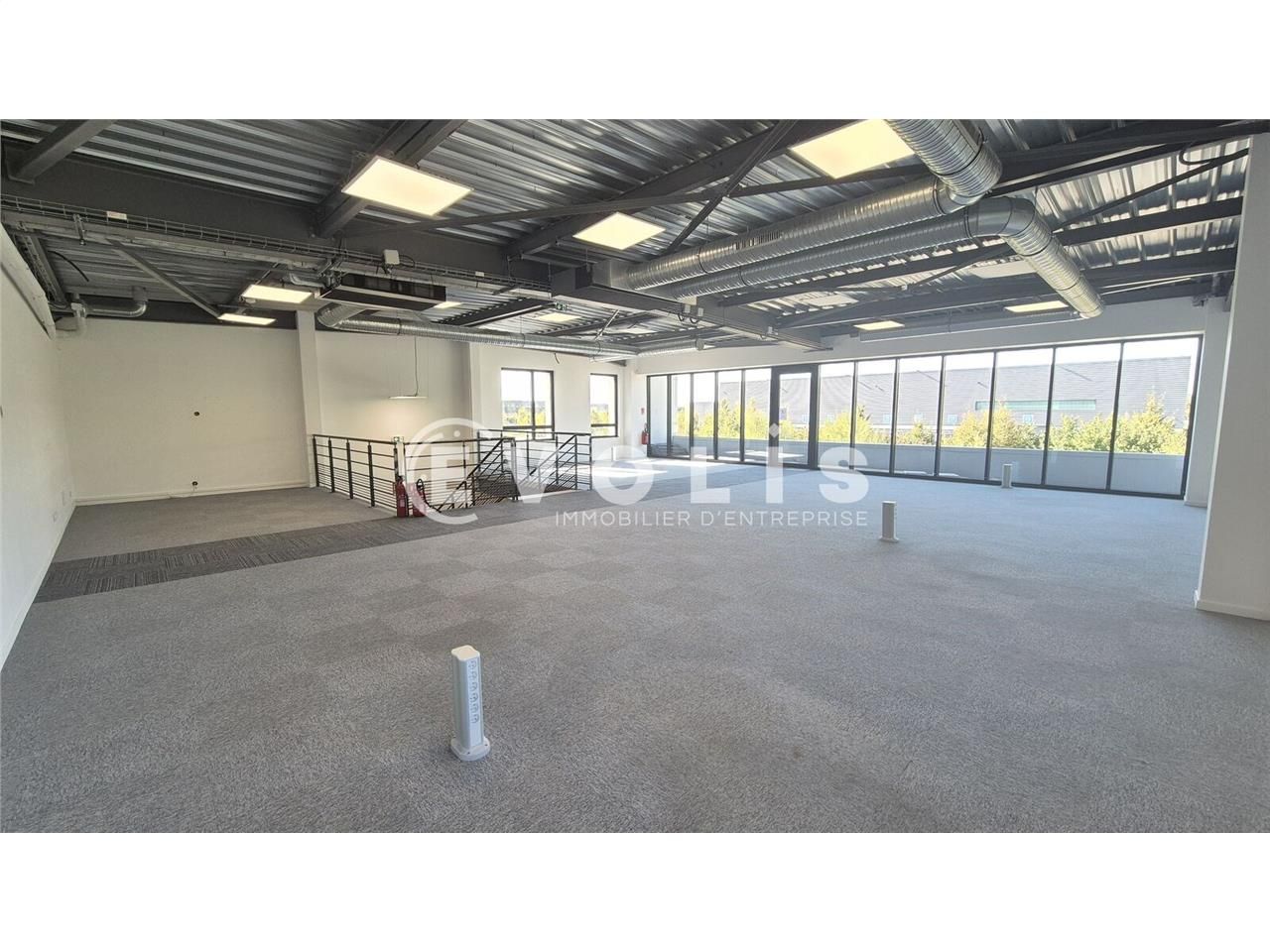 Situés à proximité immédiate de l'autoroute A4 et