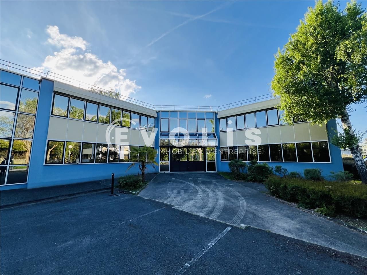 Situés au sein du Parc de l'Esplanade, à proximit