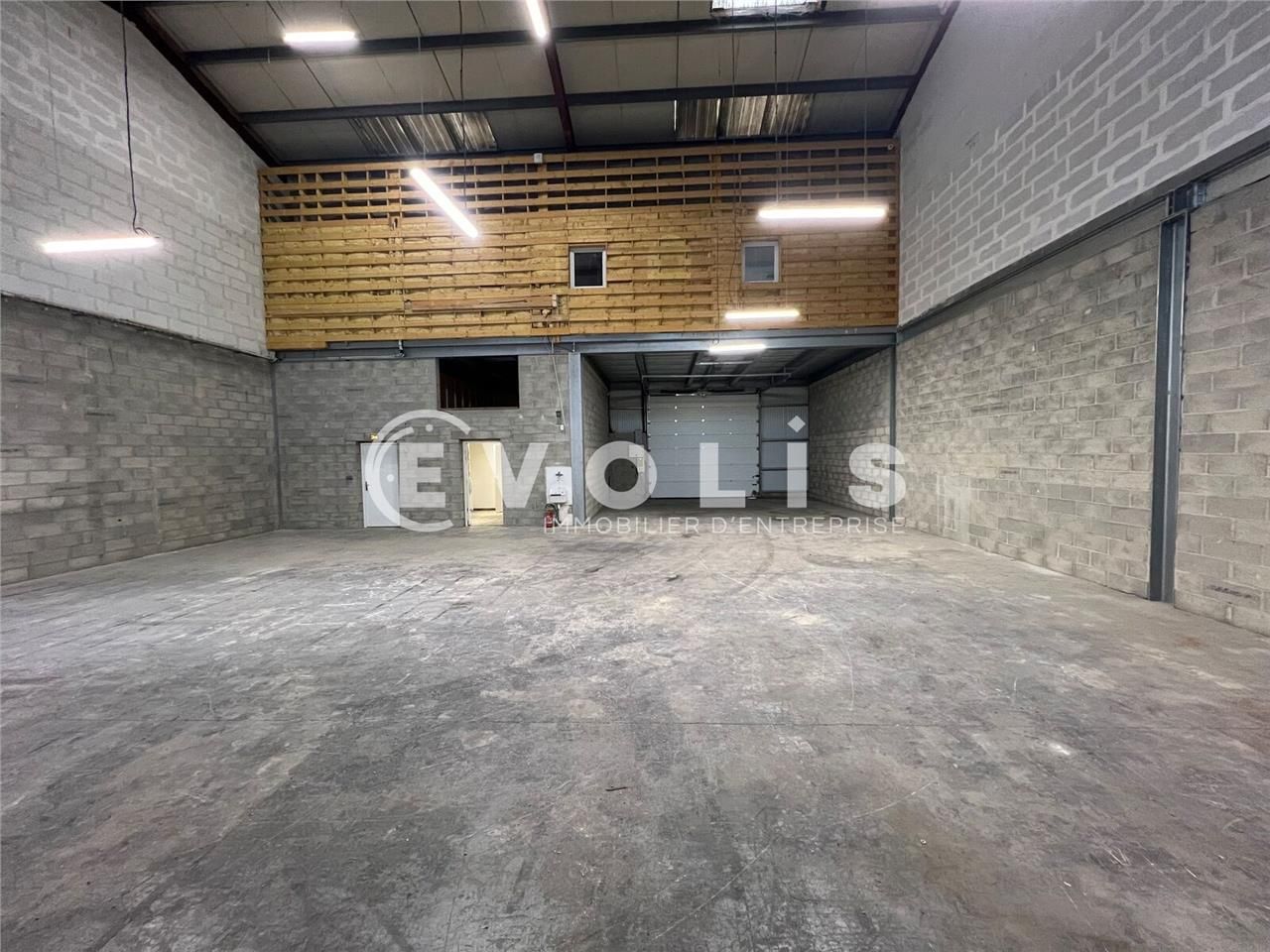 Situé idéalement à proximité immédiate de la N104