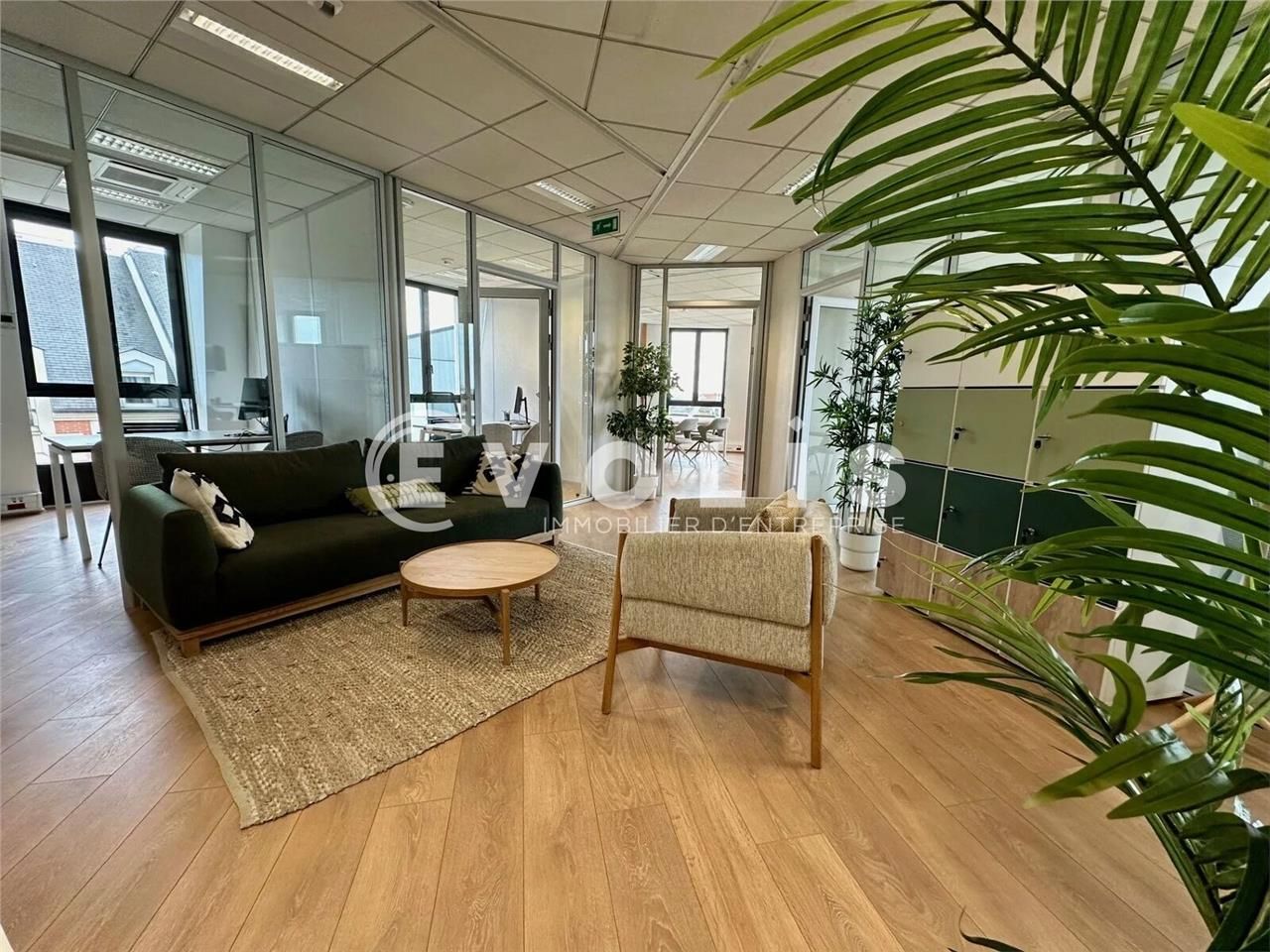 Idéalement situé au coeur d'une zone tertiaire dy