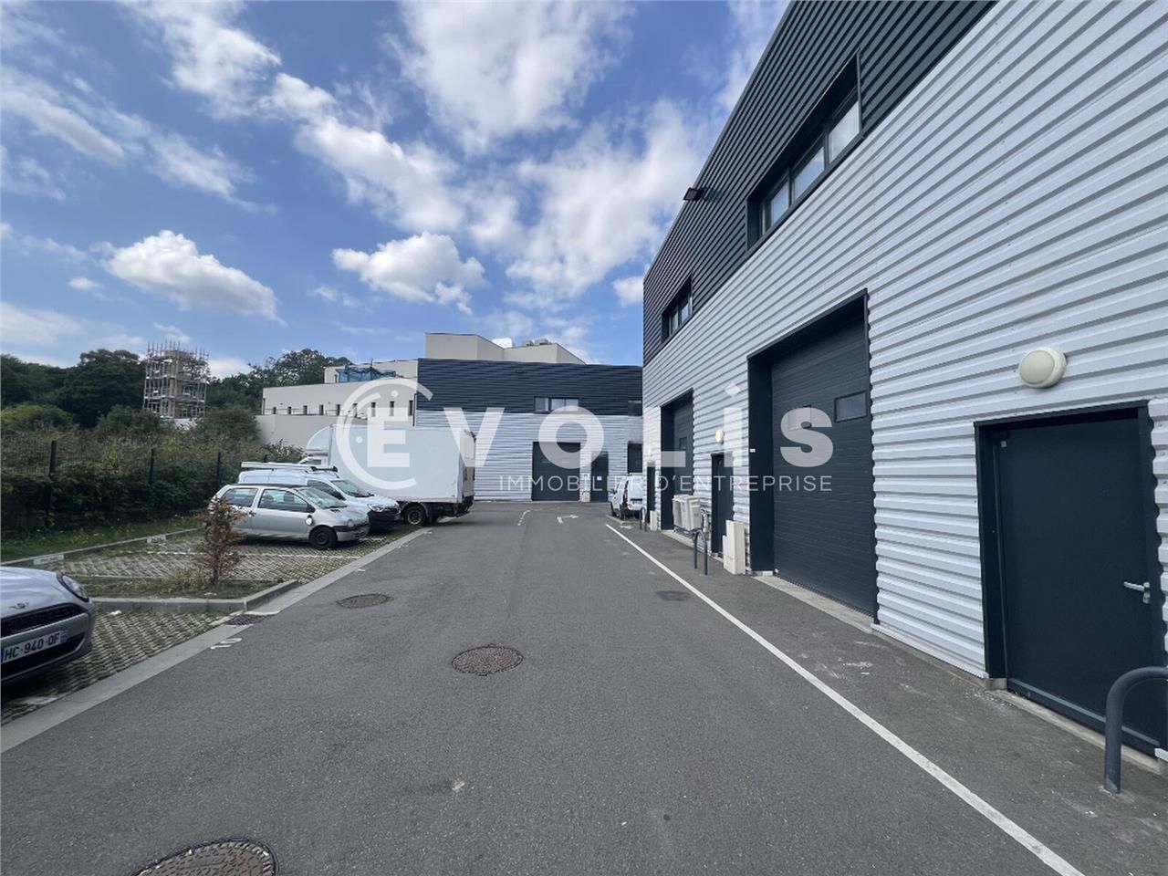 Situé au coeur d'une zone en plein essor, à proxi