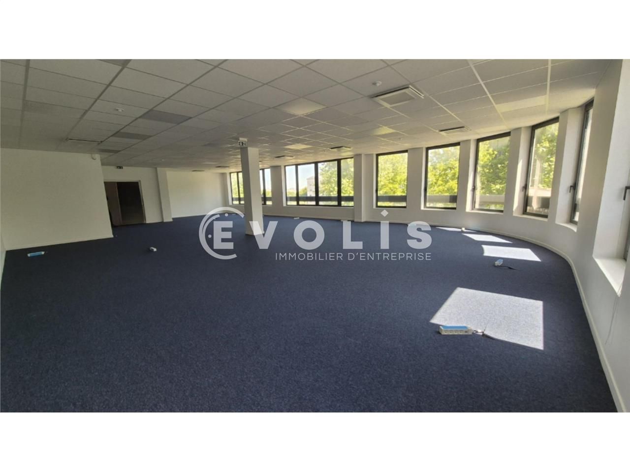 EVOLIS vous propose à la location 703 m² de burea