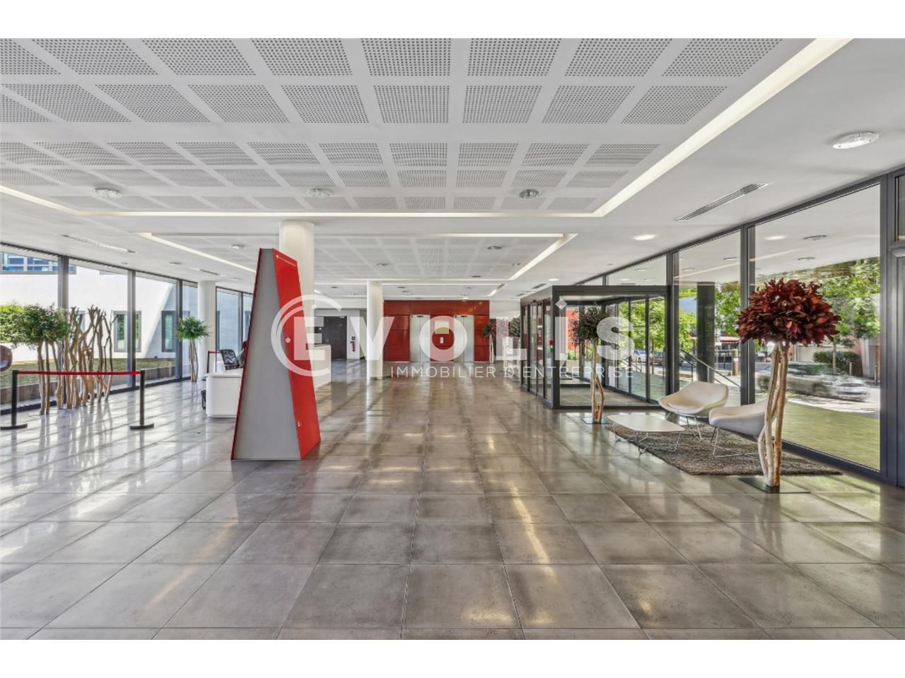 Situés dans un quartier dynamique de Rosny-sous-B