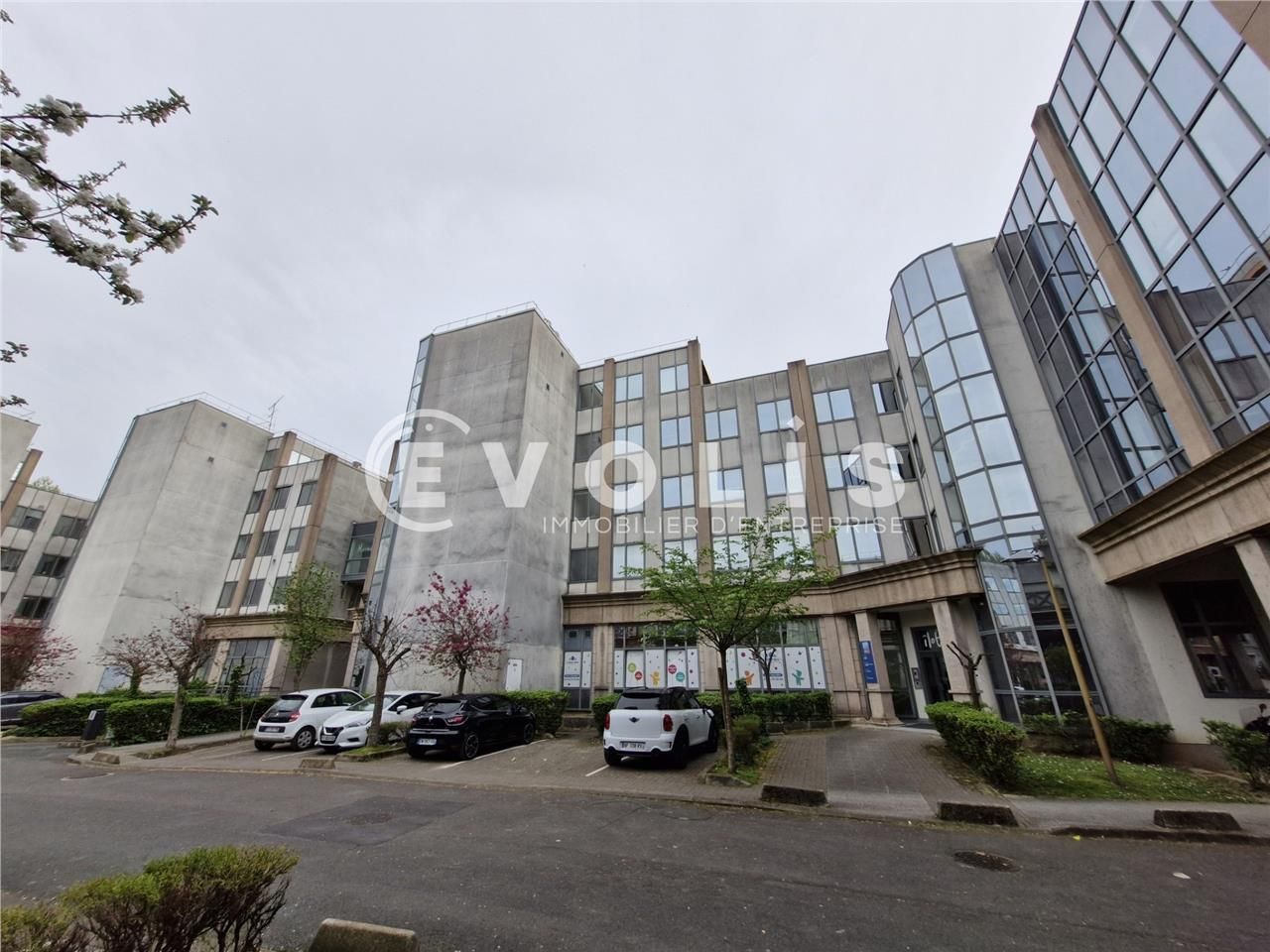 À la recherche de bureaux à louer à Neuilly-Plais