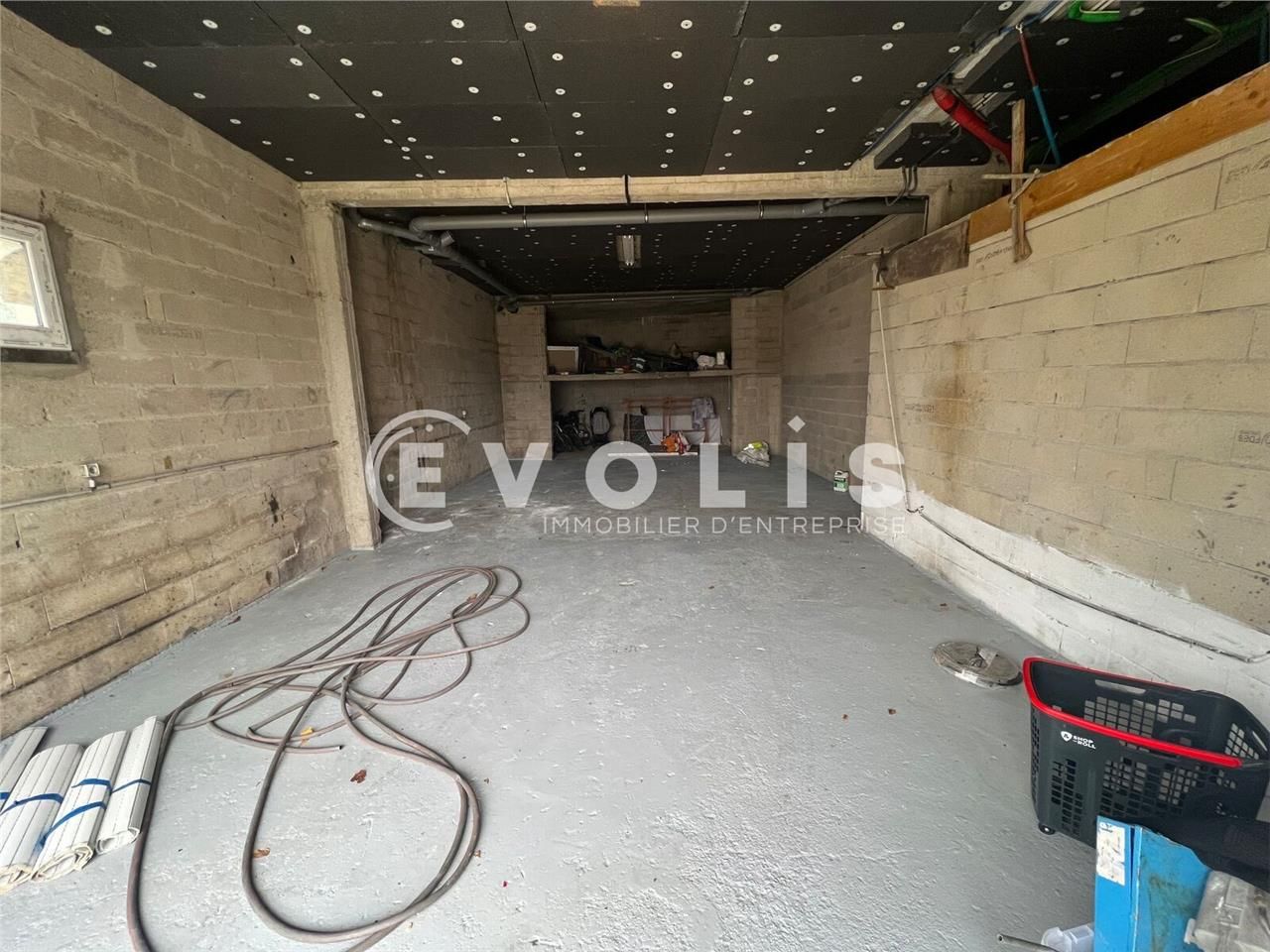 Implanté dans un quartier calme et facilement acc