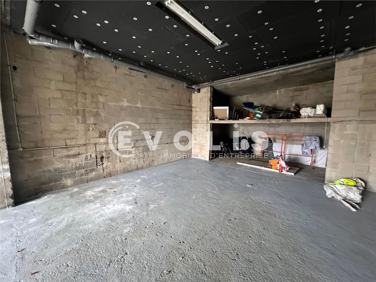 Implanté dans un quartier calme et facilement acc