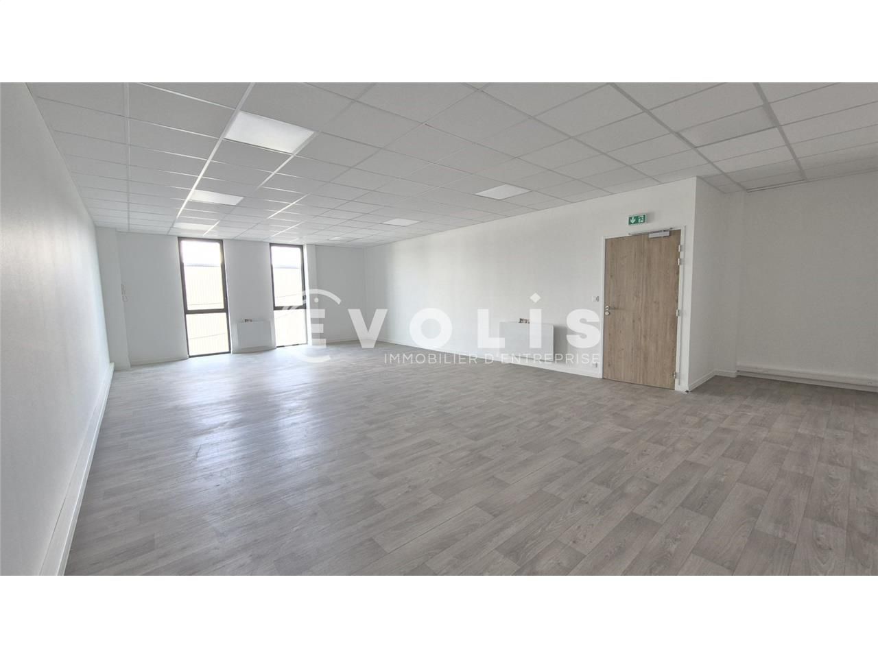 Aux portes de l'autoroute A4. A seulement 10 minu