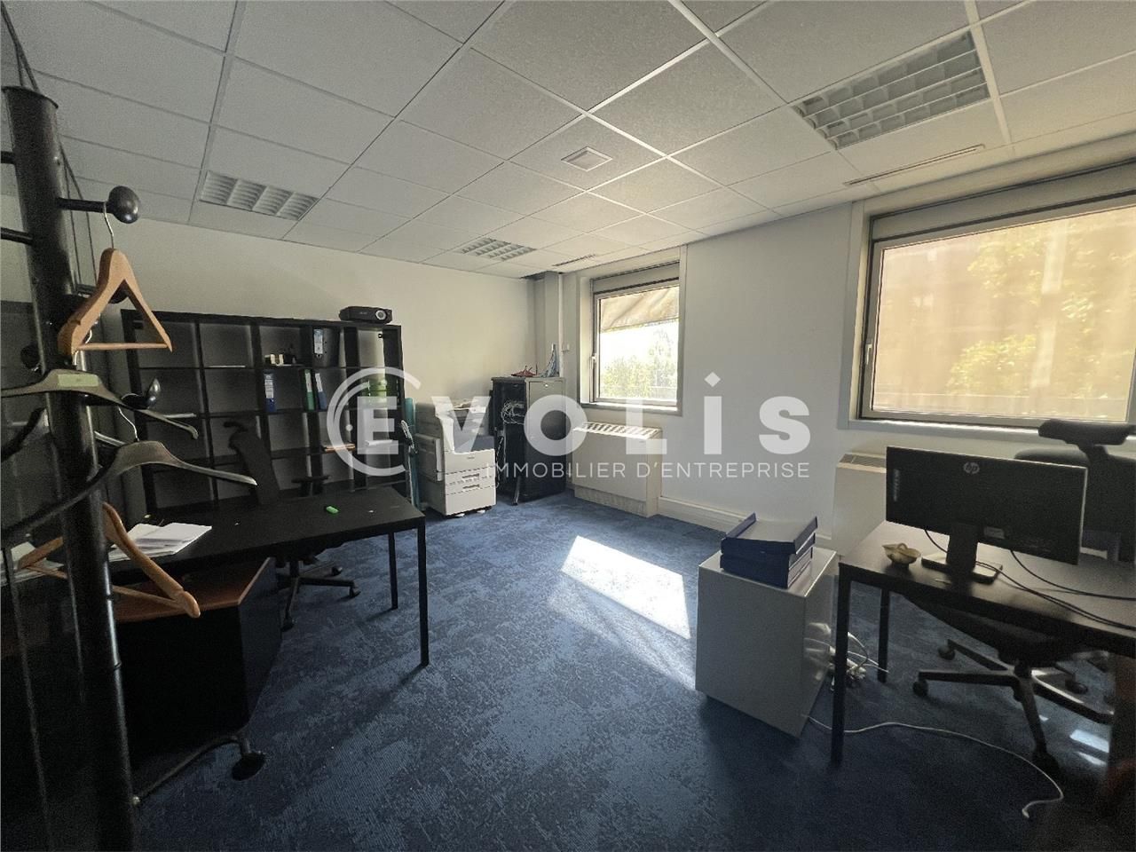 A proximité du RER A et du centre commercial Les