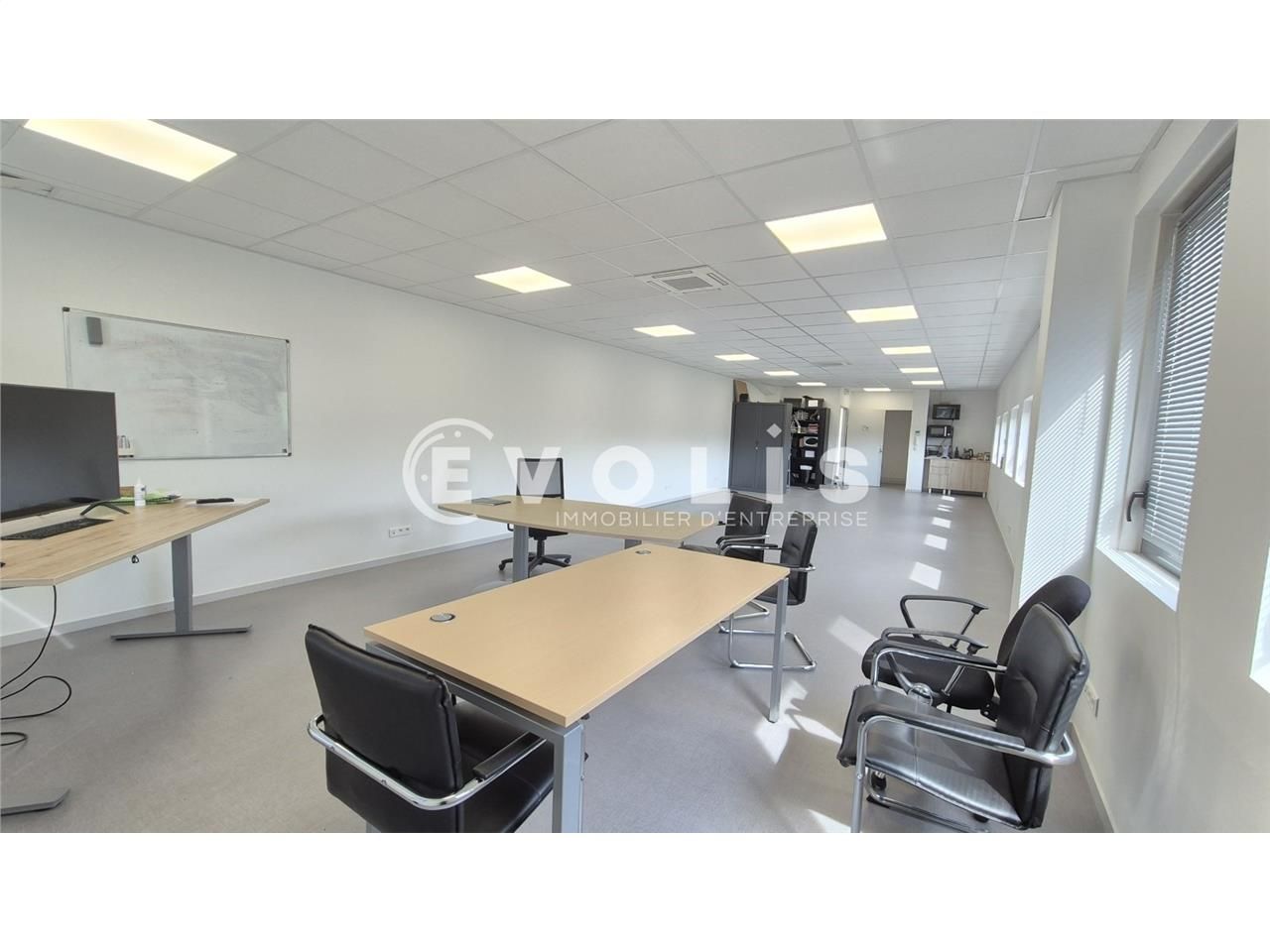 EVOLIS vous propose deux bureaux aménagés et clim