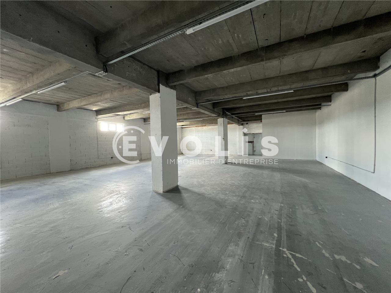 Au sein de la zone d'activités Montgolfier, et à 