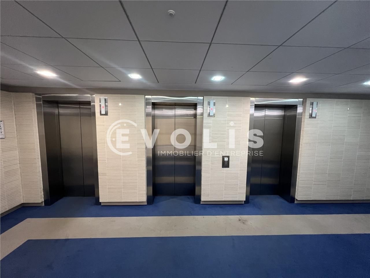 Implanté au coeur d'une zone tertiaire dynamique 