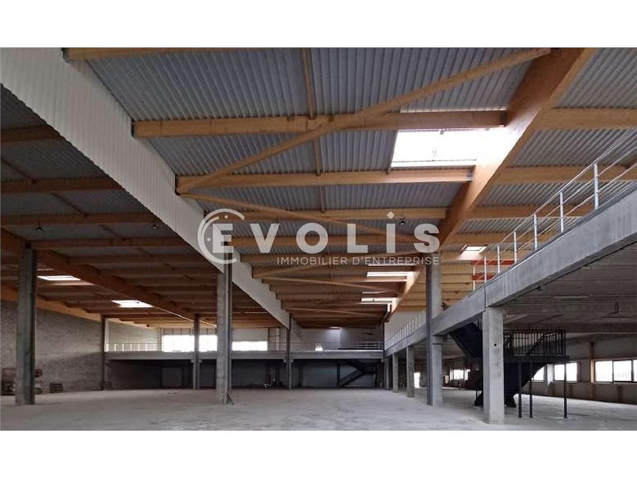 Idéalement situés à proximité des autoroutes A1 e