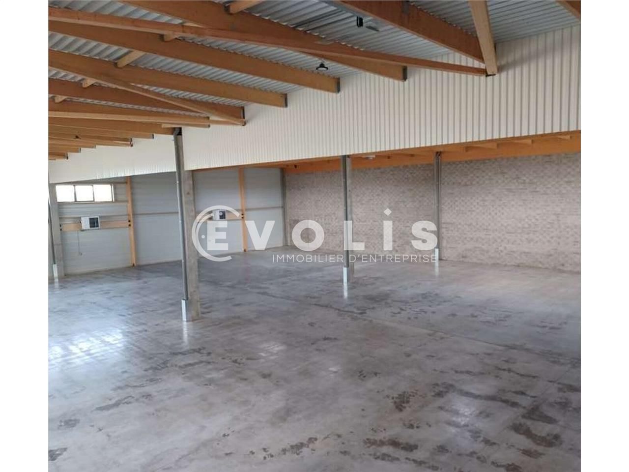 Idéalement situés à proximité des autoroutes A1 e