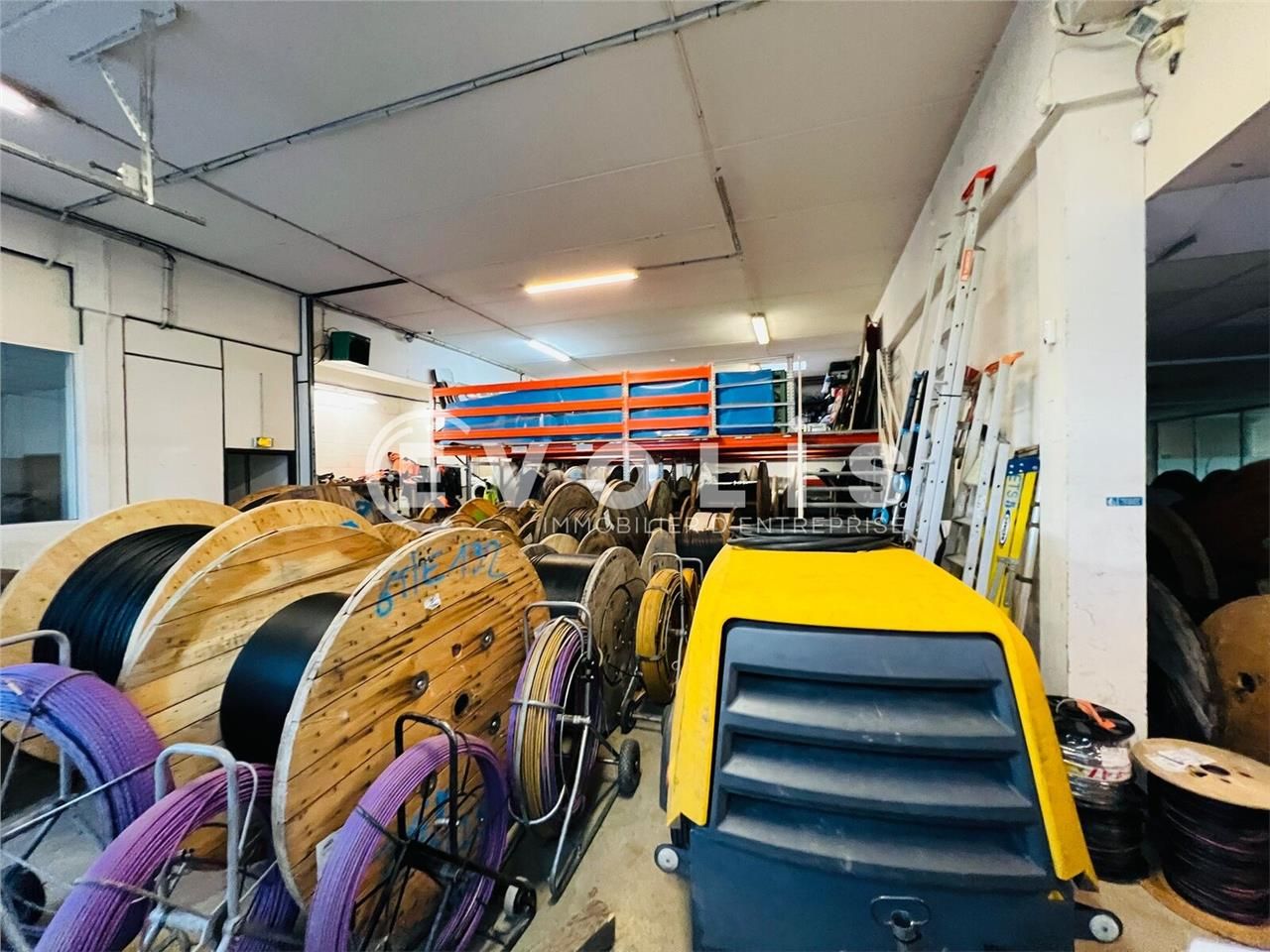 A quelques minutes à pied de la gare RER A/E du V