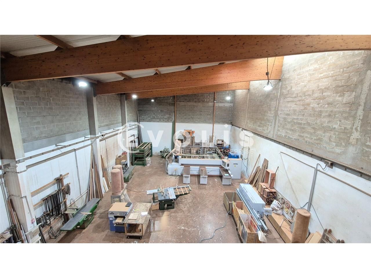 Idéalement situé à proximité du centre commercial