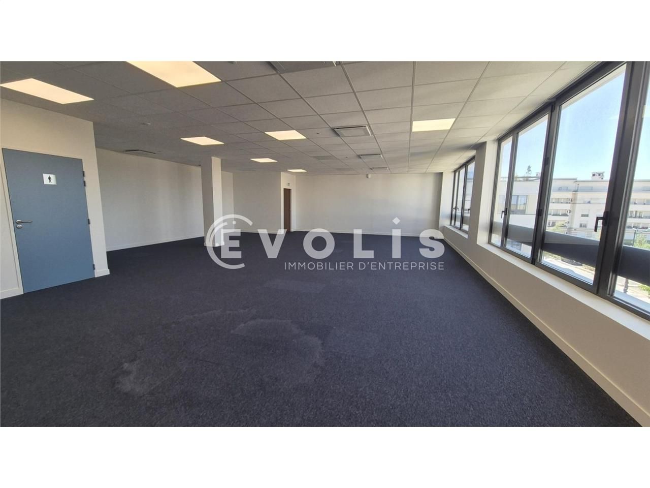 À vendre - Bureaux d'environ 178 m² à Chessy  - E