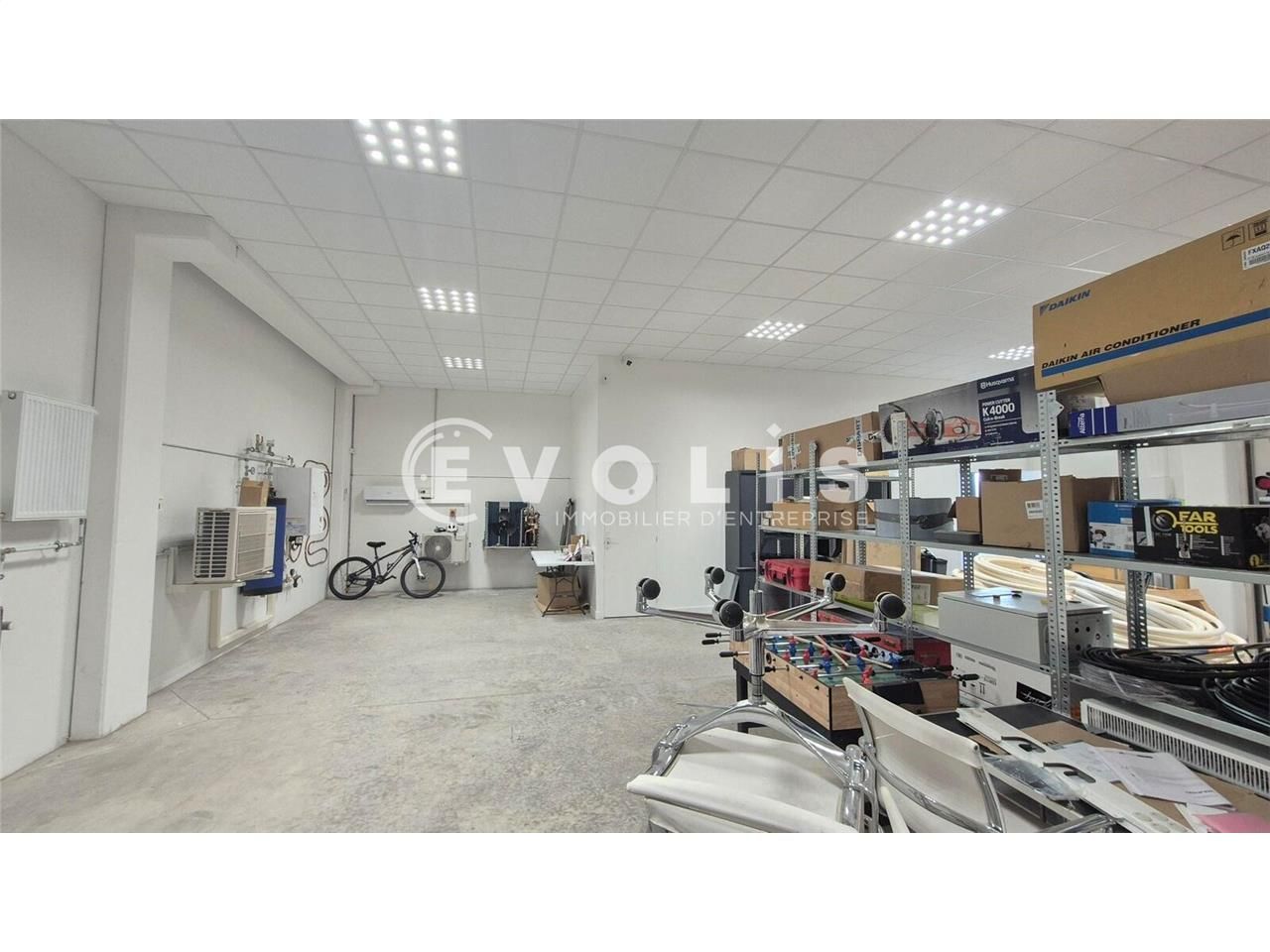 EXCLUSIVITE - A vendre - Locaux d'activité mixtes