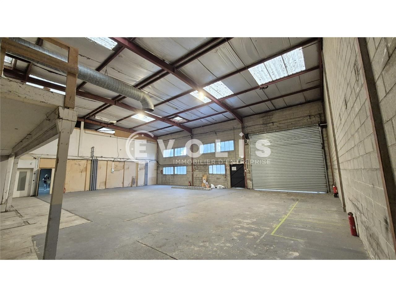 À proximité des autoroutes A4 et A104, Evolis pro