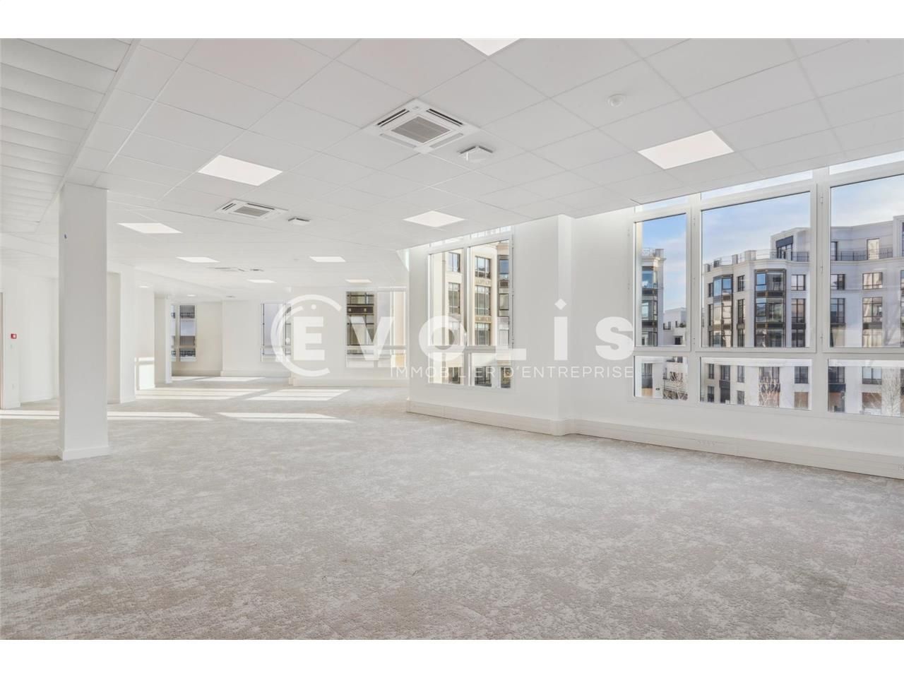 À deux pas du RER A et du centre urbain de Val d'