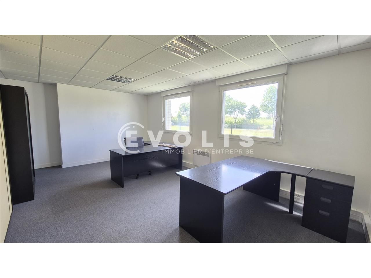 Situés à proximité immédiate de l'autoroute A4 et