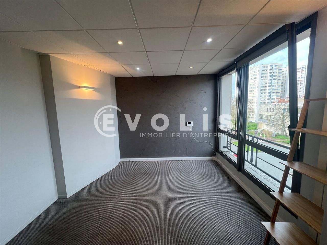 Situé au coeur d'un secteur dynamique de la ville