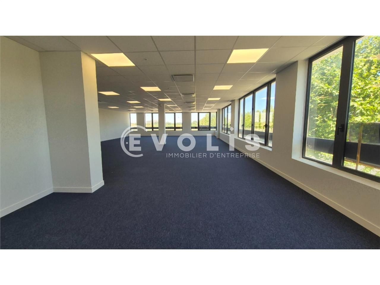 EVOLIS vous propose à la location 703 m² de burea