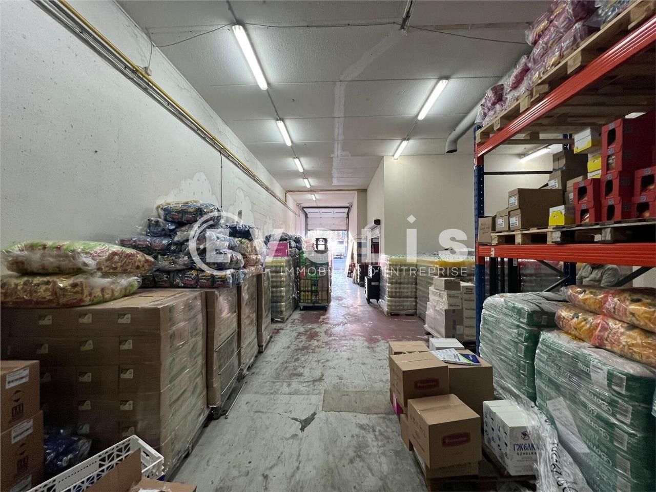 Situé dans un environnement dynamique et facileme