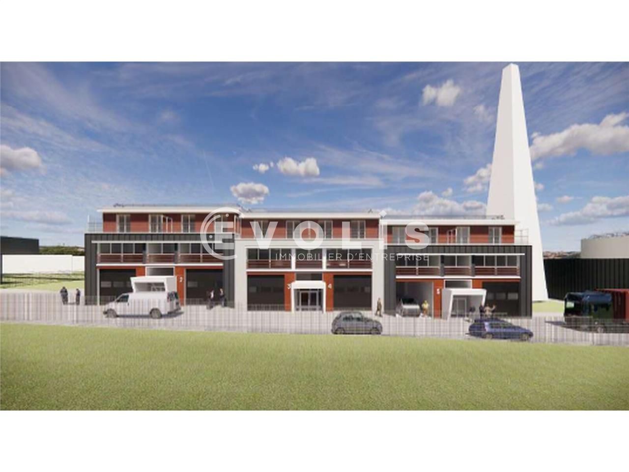 Situé dans une zone dynamique à proximité des aut