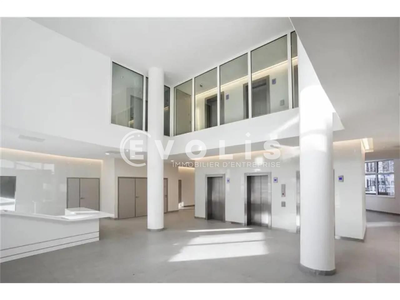 Situés au coeur du pôle tertiaire de Noisy le Gra