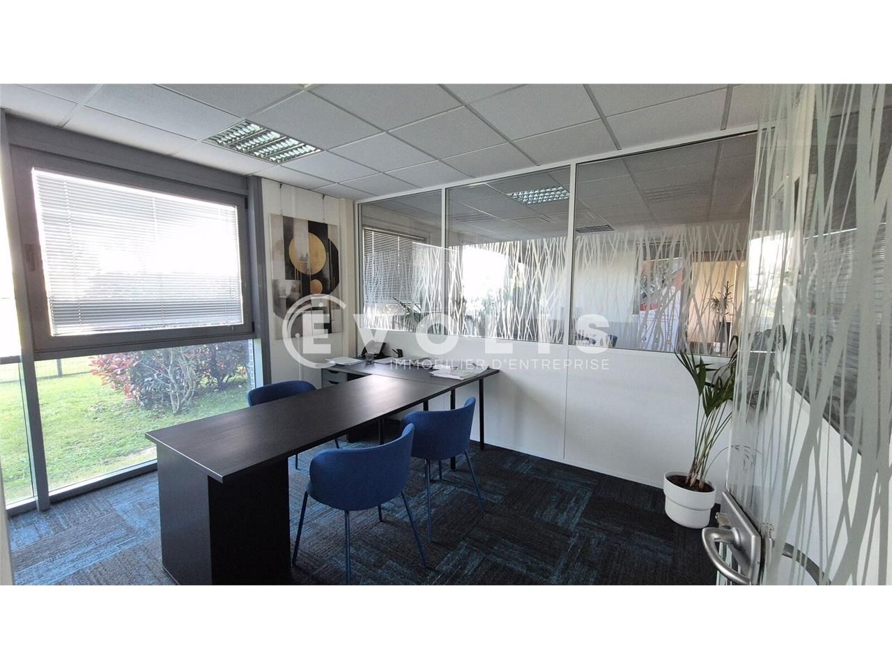 EVOLIS vous propose à la location 184 m² de burea