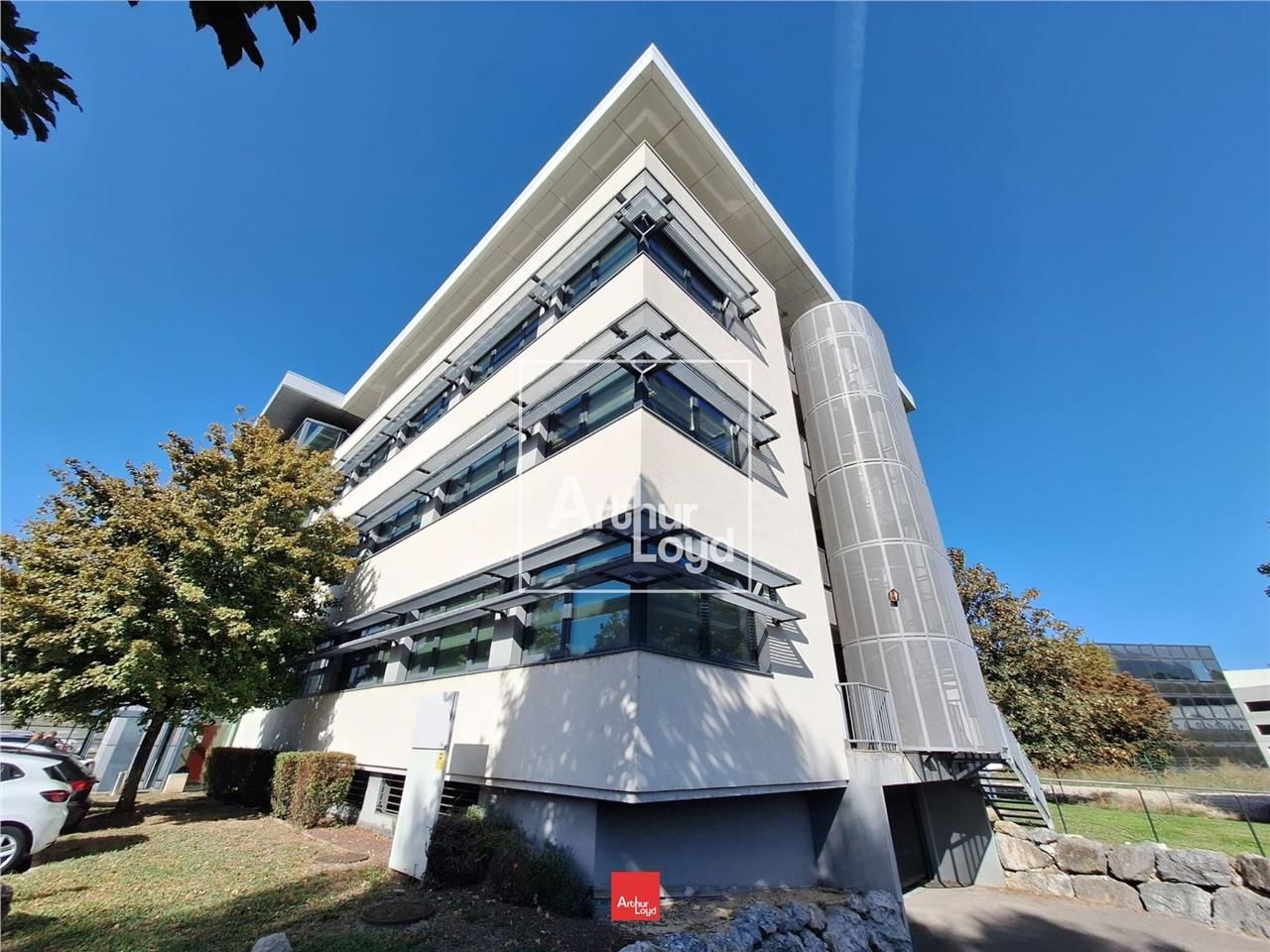 Accessible depuis la Rocade sud, proche de la Gar