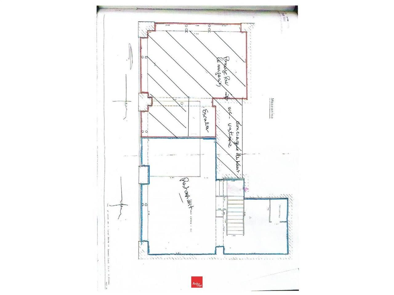 Location locaux commerciaux 106 m² non divisibles