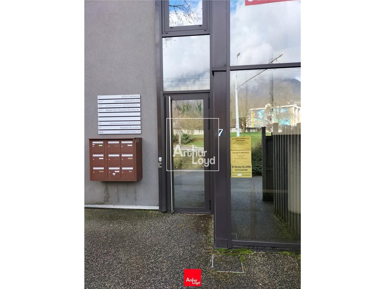 Au sein d'un immeuble de bureaux rénové en 2020, 