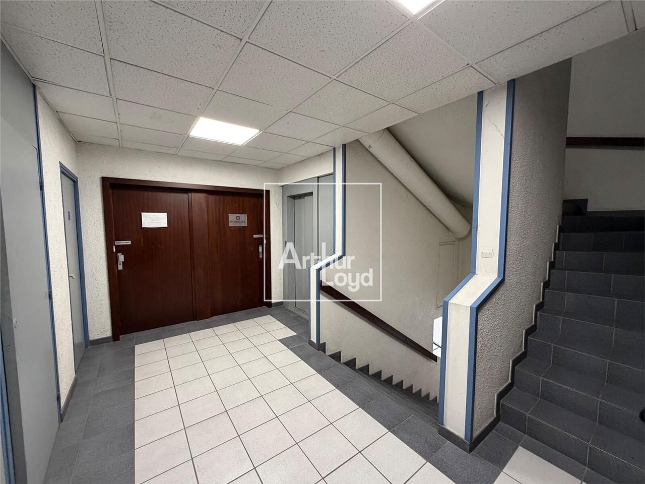 Arthur Loyd Grenoble vous propose une surface de 