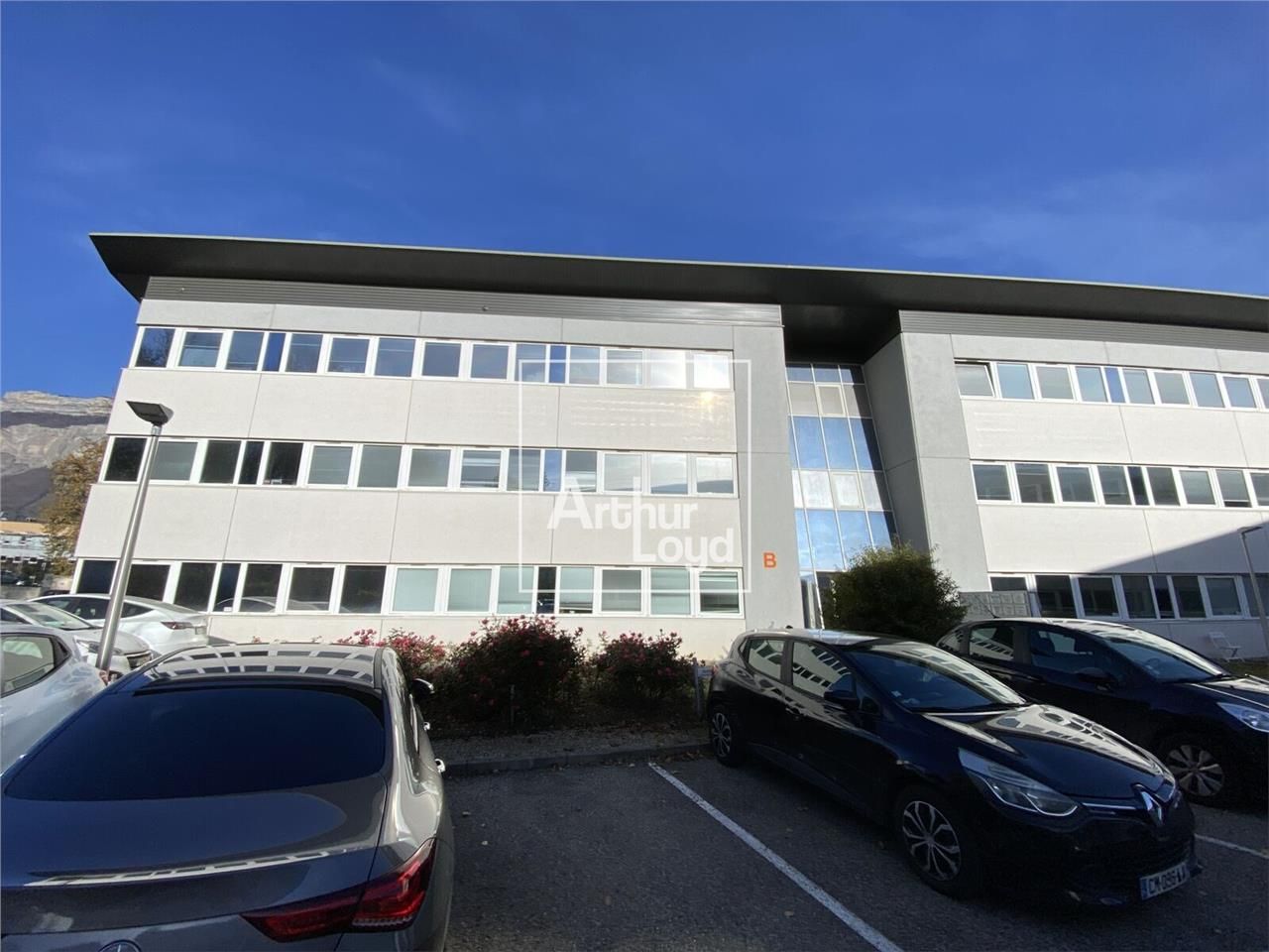 Arthur Loyd Grenoble vous propose une surface de 