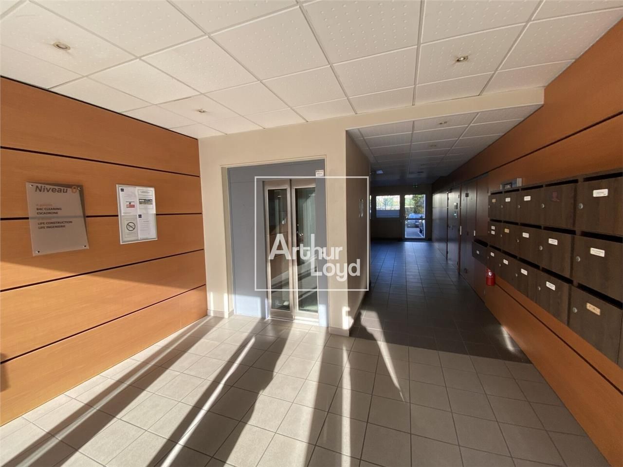 Arthur Loyd Grenoble vous propose une surface de 