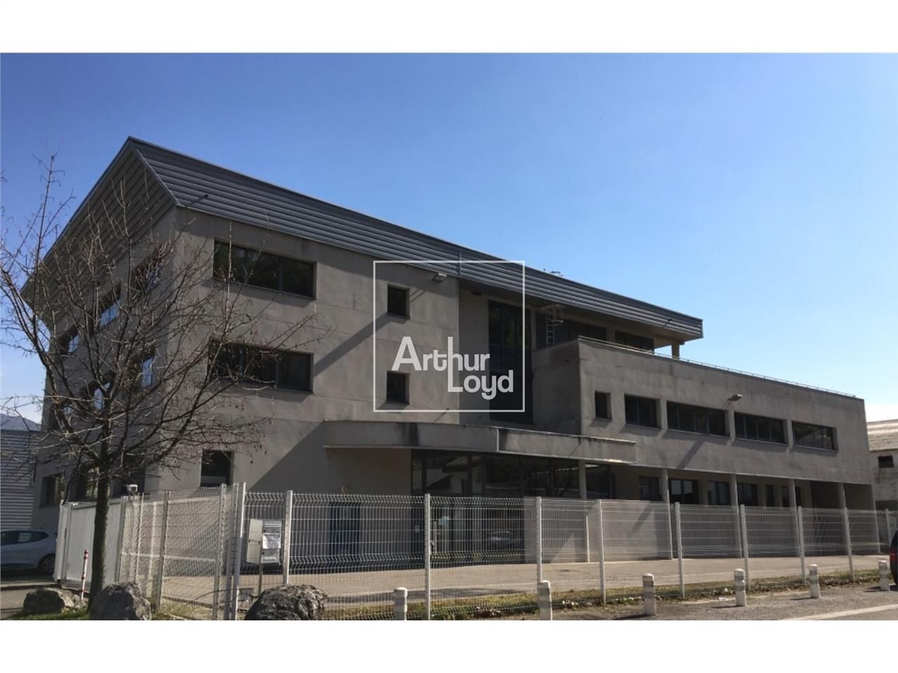 FONTAINE, proche Grenoble, est disponible à la lo