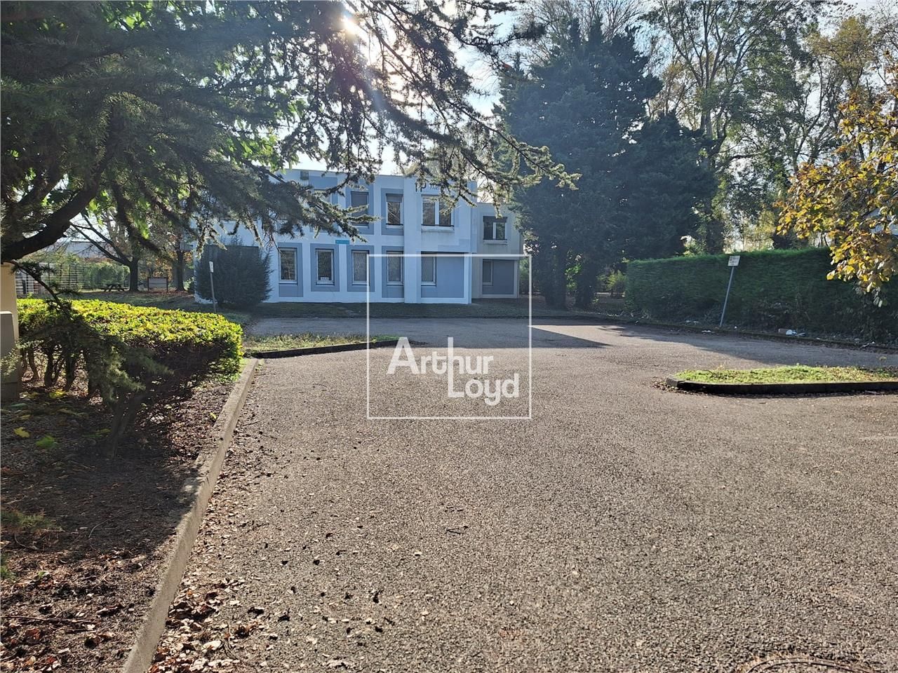 Arthur Loyd vous propose des bureaux à vendre à S