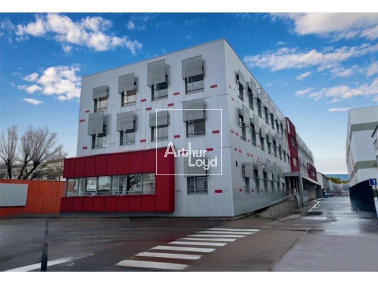 Localisé au sud de la ville de Grenoble, sur une 