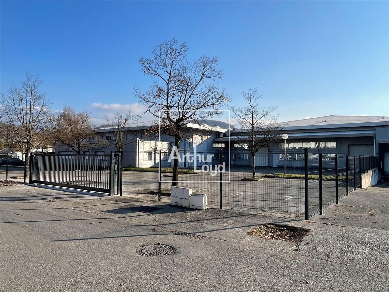 ARTHUR LOYD vous propose ce bâtiment exceptionnel